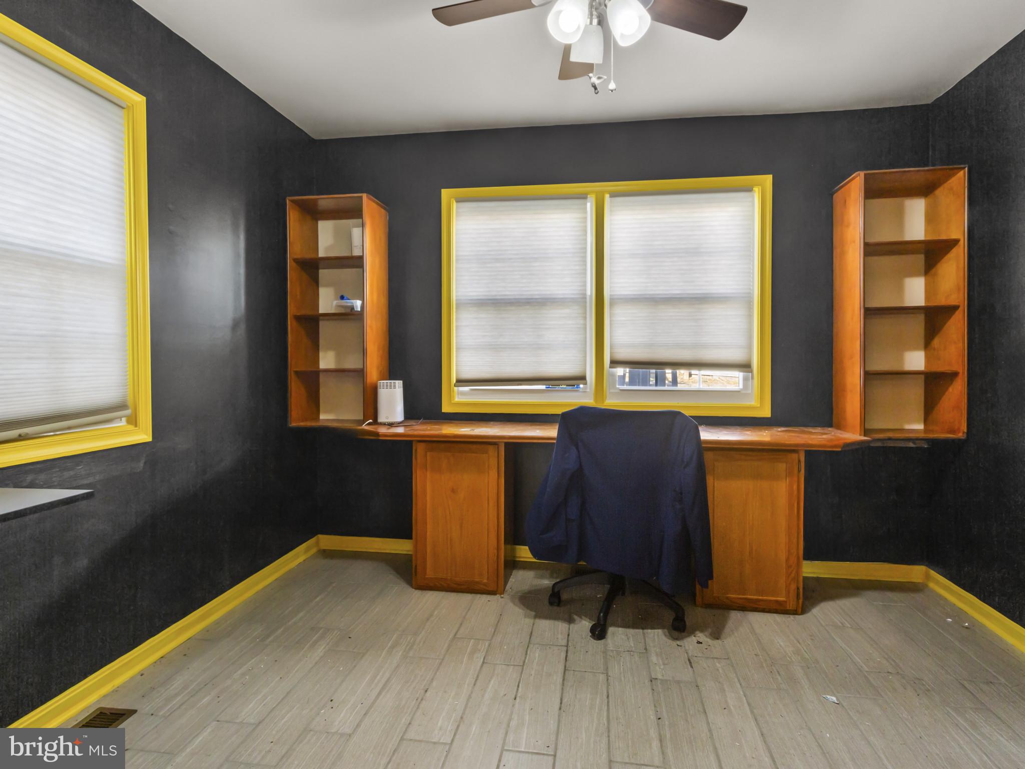 MT CARMEL WOODS - Residential