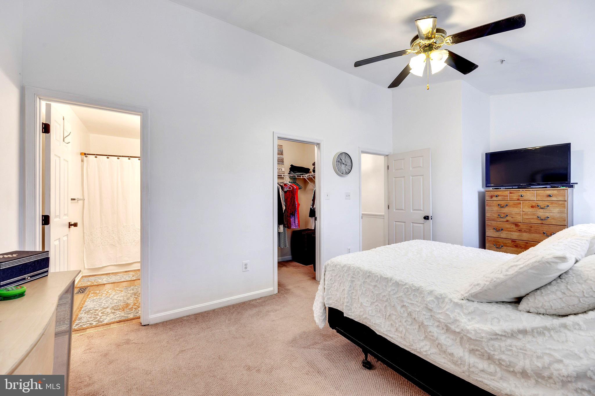 TEMPLE PLAZA - Residential