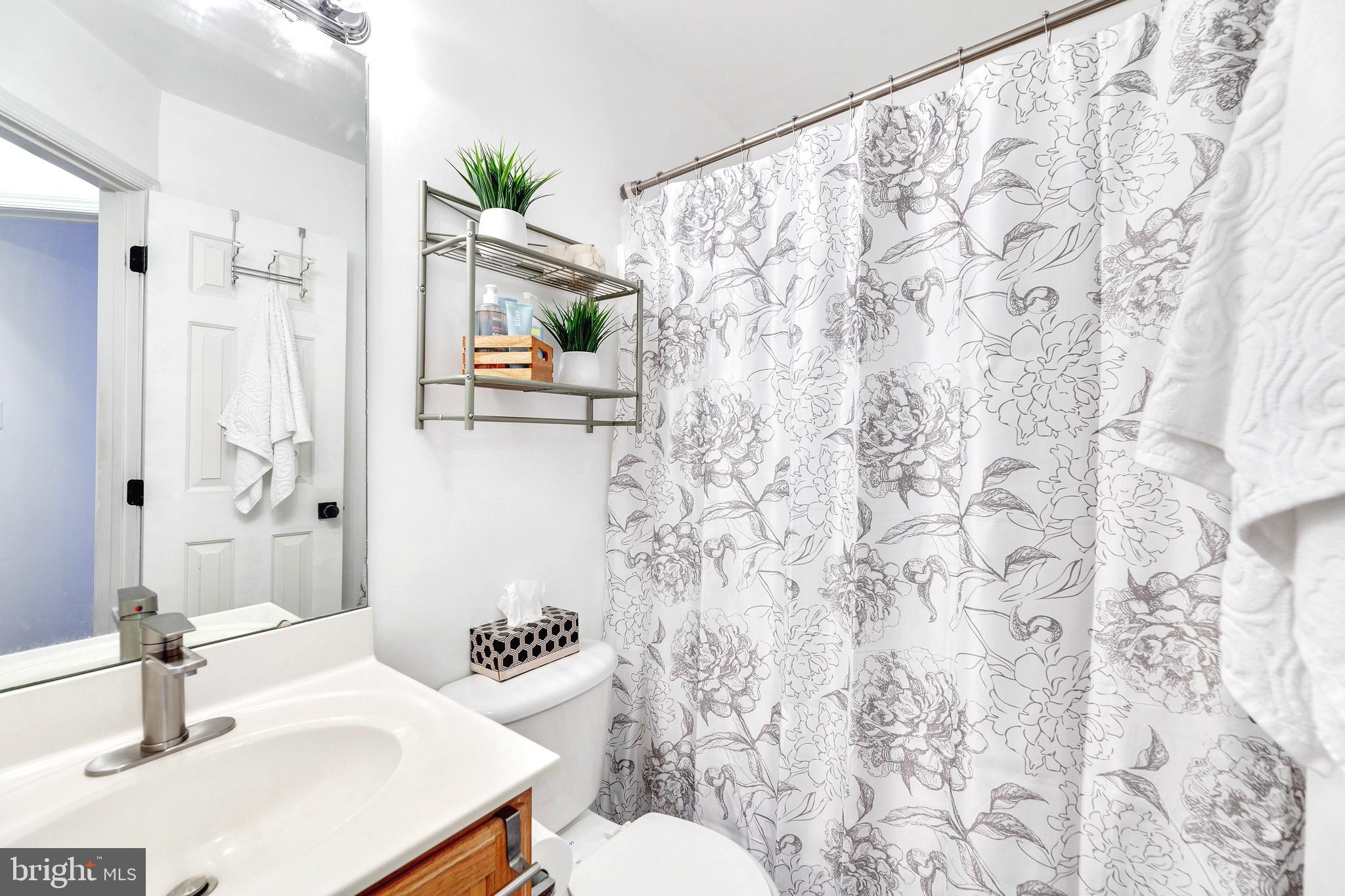 TEMPLE PLAZA - Residential