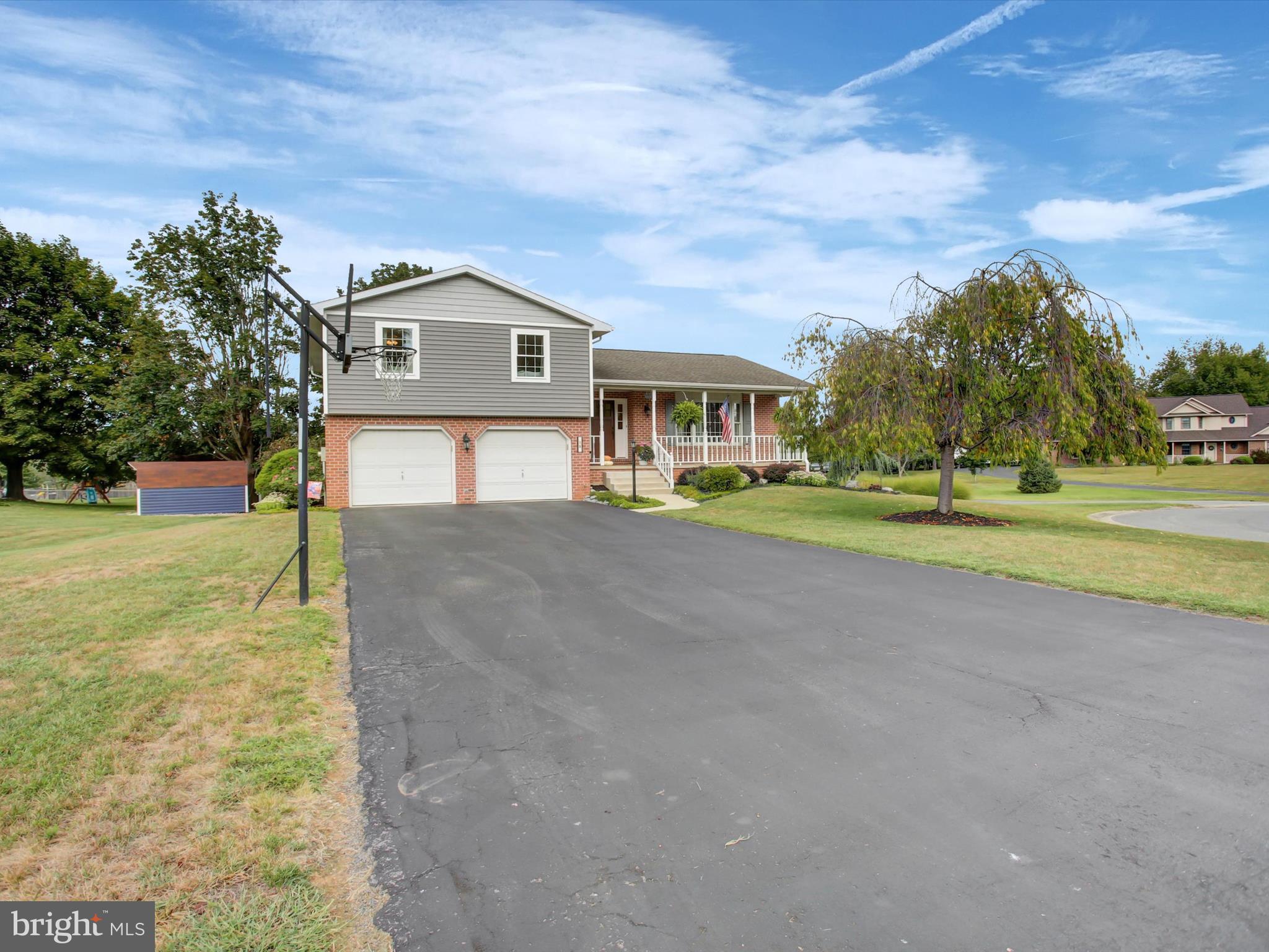 18 HEARTHSIDE LANE