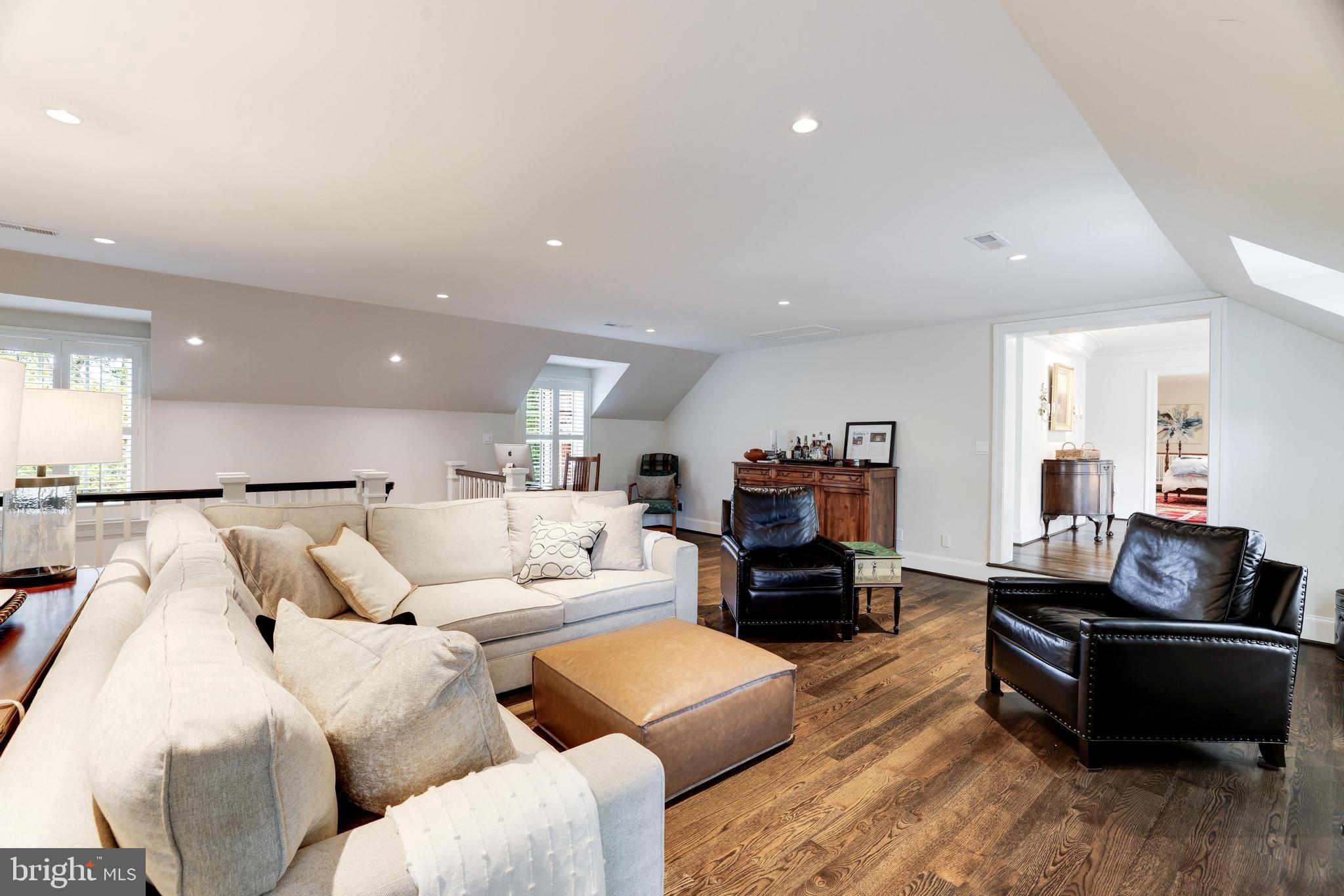 PROSPECT HILL - Residential