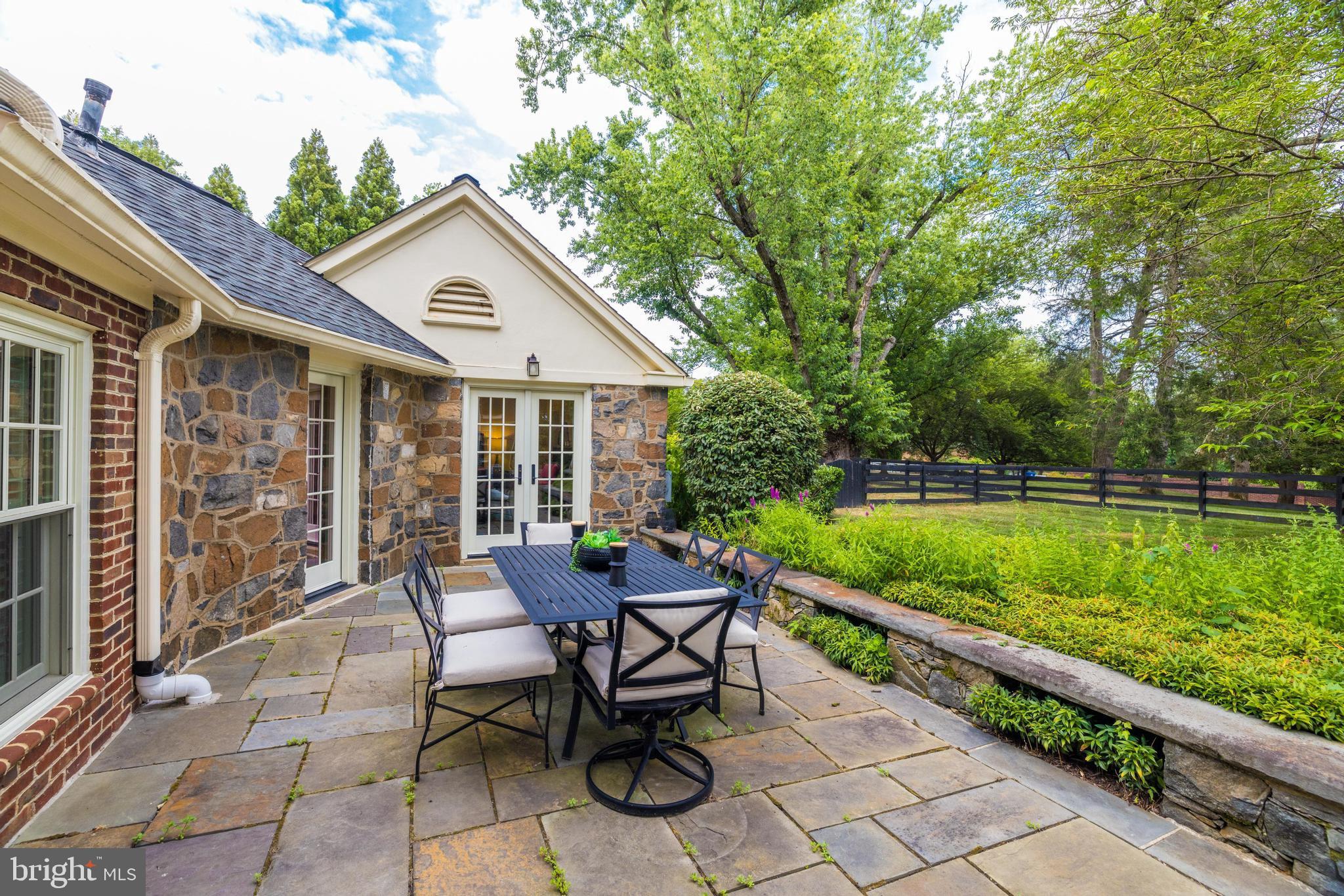 PROSPECT HILL - Residential