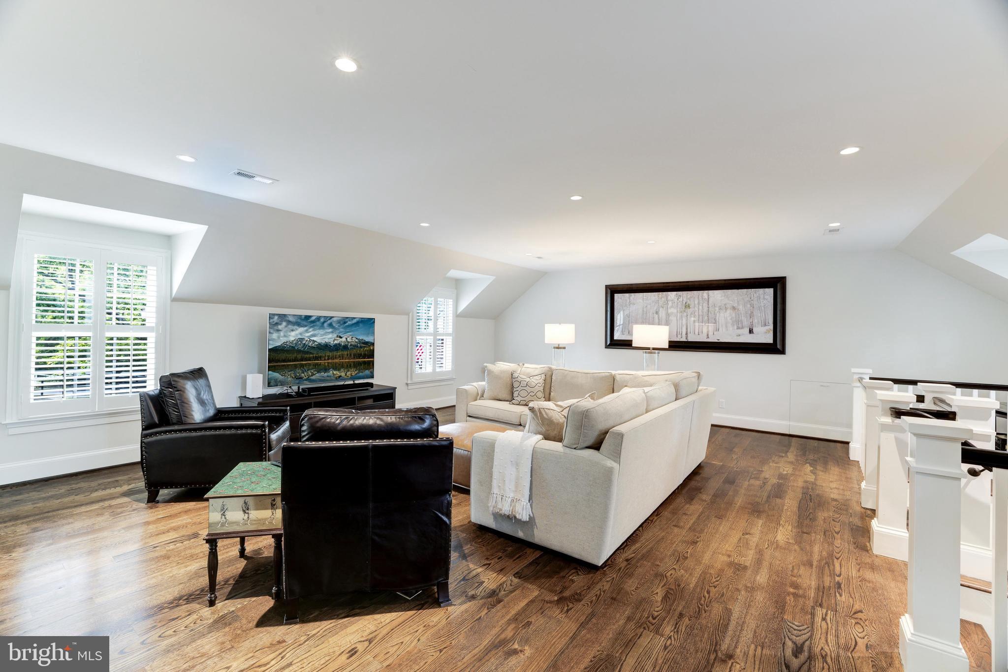 PROSPECT HILL - Residential