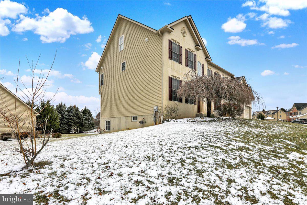 1631 W THISTLE DRIVE