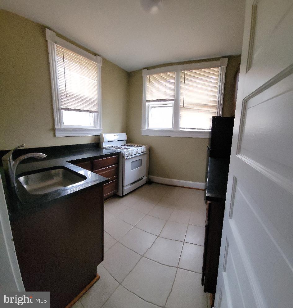 1107 PRINCE EDWARD STREET 5