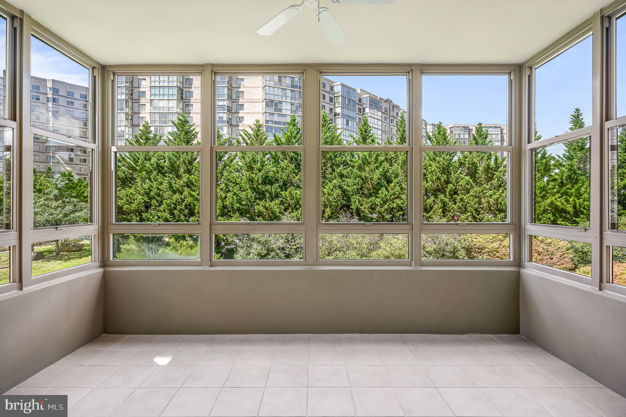 MAGNOLIAS AT LANSDOWNE WOODS - Residential