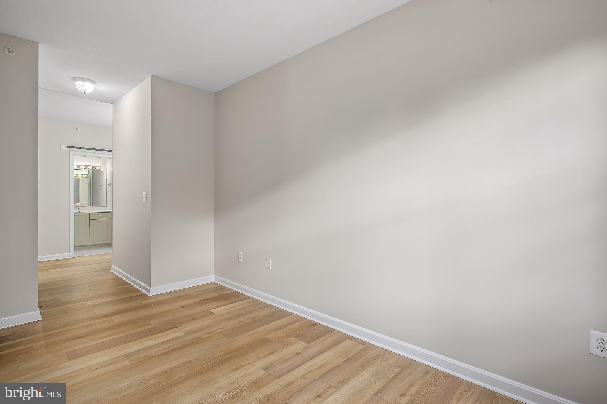 MAGNOLIAS AT LANSDOWNE WOODS - Residential