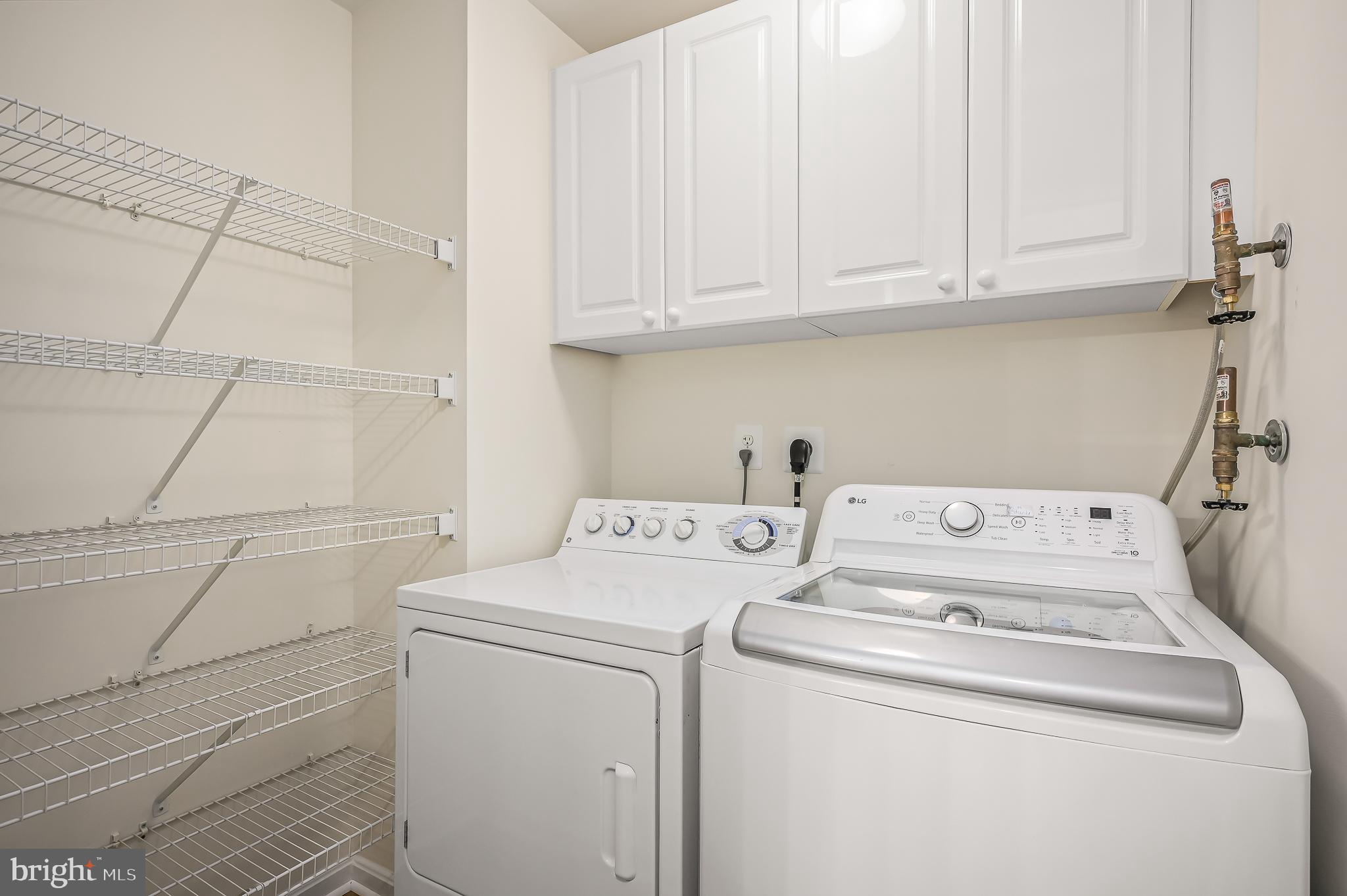 MAGNOLIAS AT LANSDOWNE WOODS - Residential