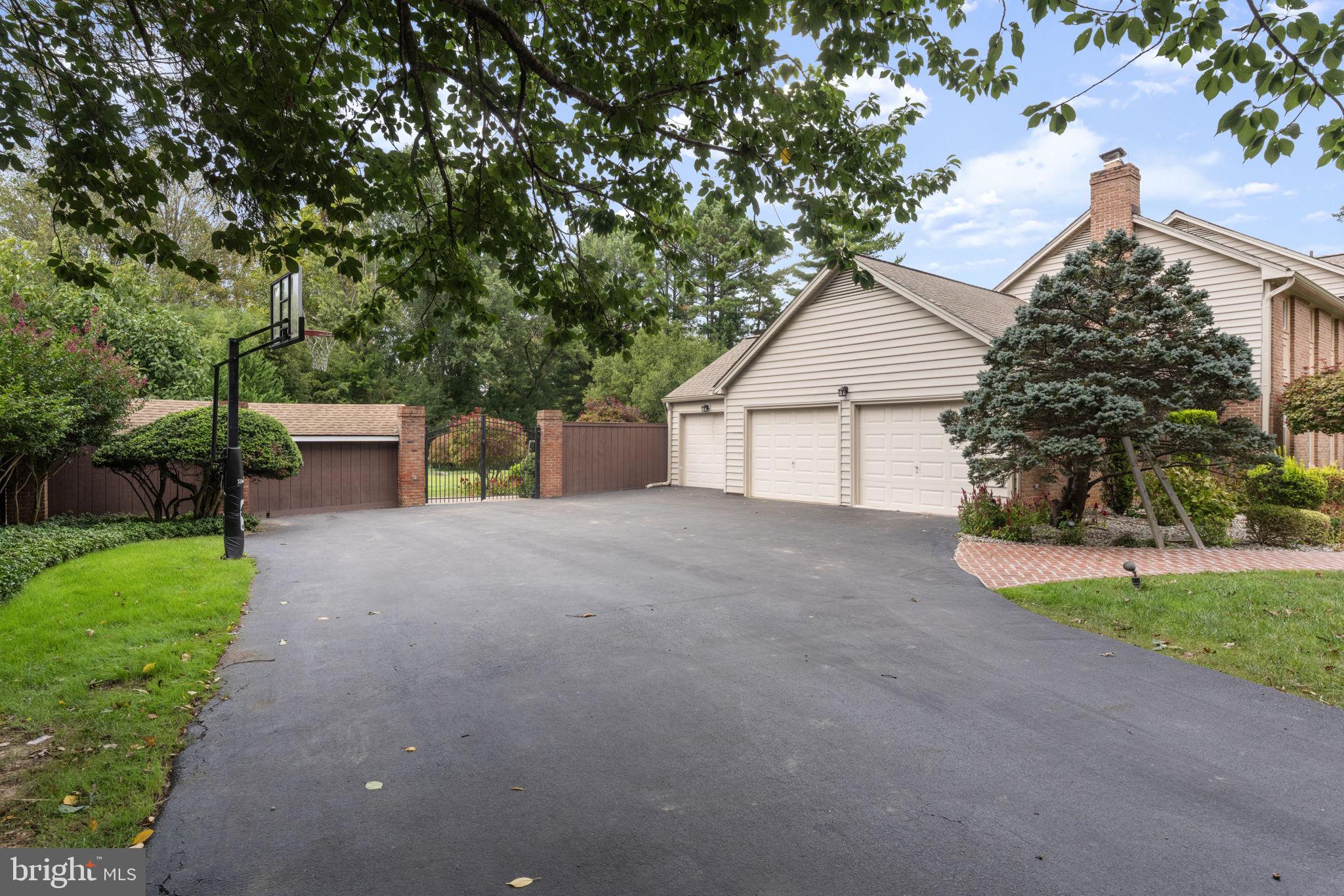 SADDLEBROOK ESTATES - Residential