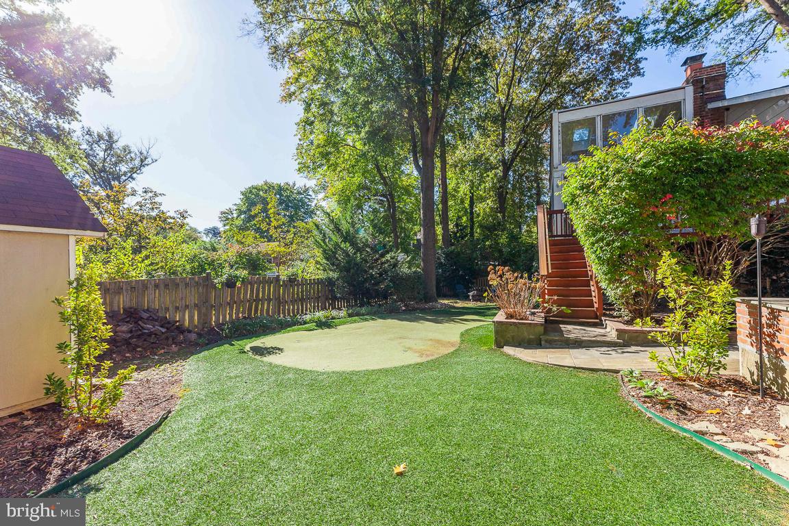 STRATFORD ON THE POTOMAC - Residential