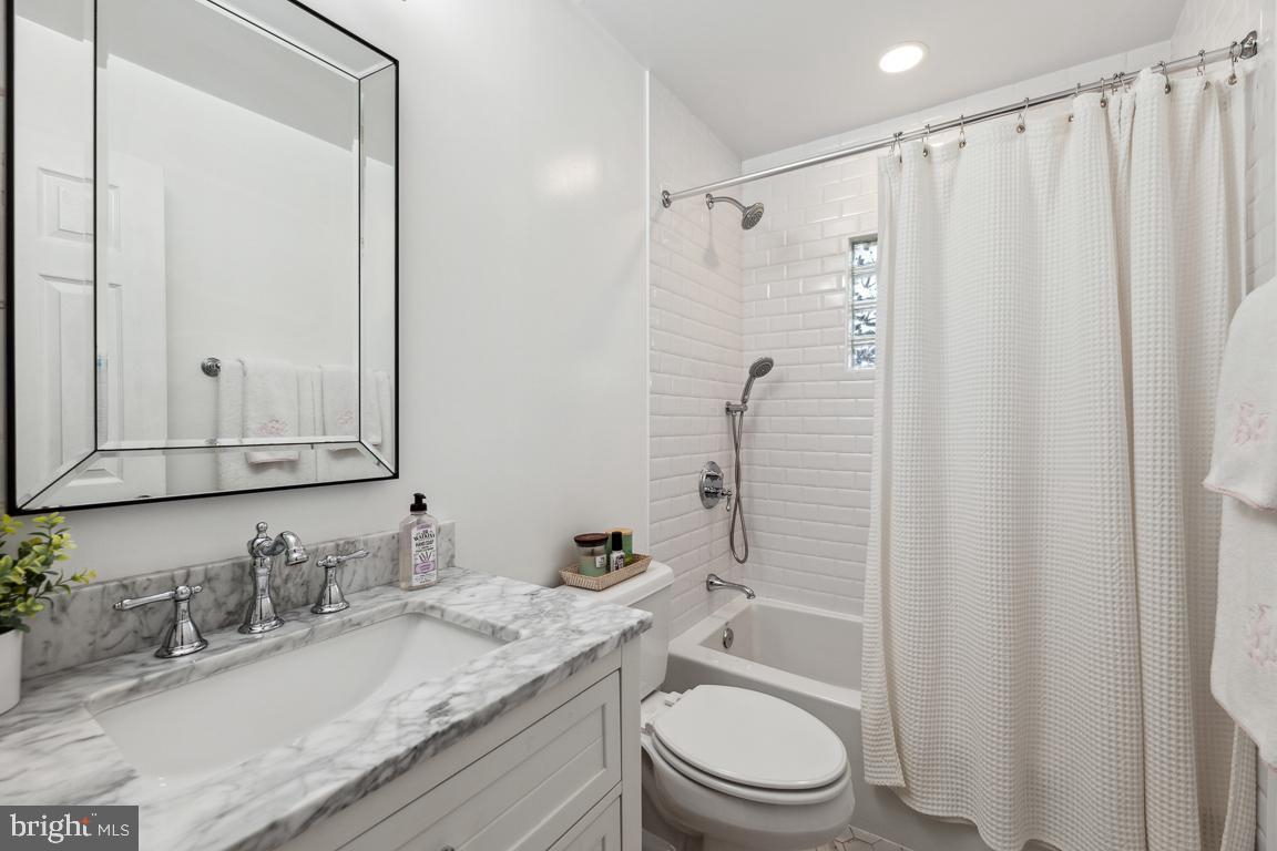 STRATFORD ON THE POTOMAC - Residential