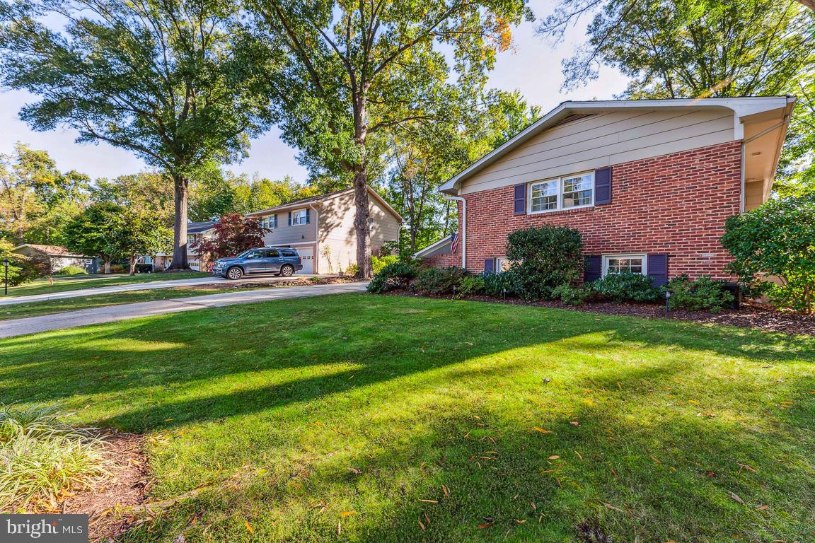 STRATFORD ON THE POTOMAC - Residential