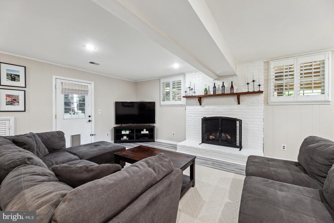 STRATFORD ON THE POTOMAC - Residential