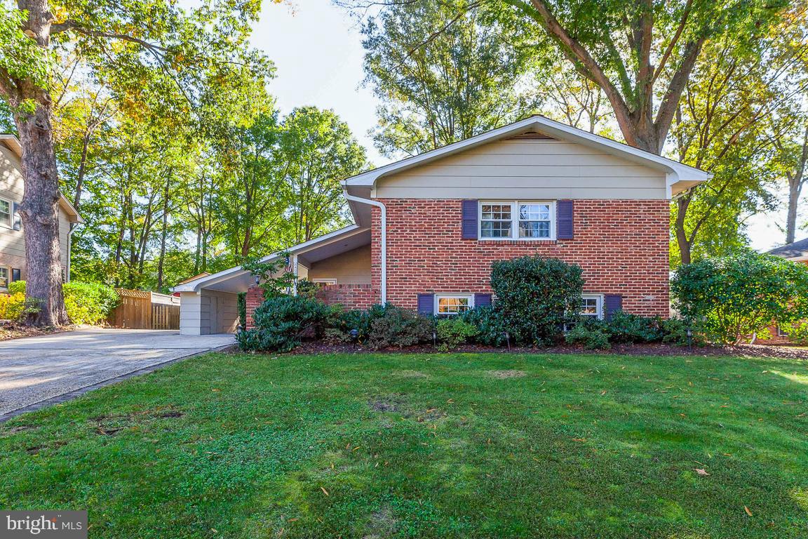 STRATFORD ON THE POTOMAC - Residential