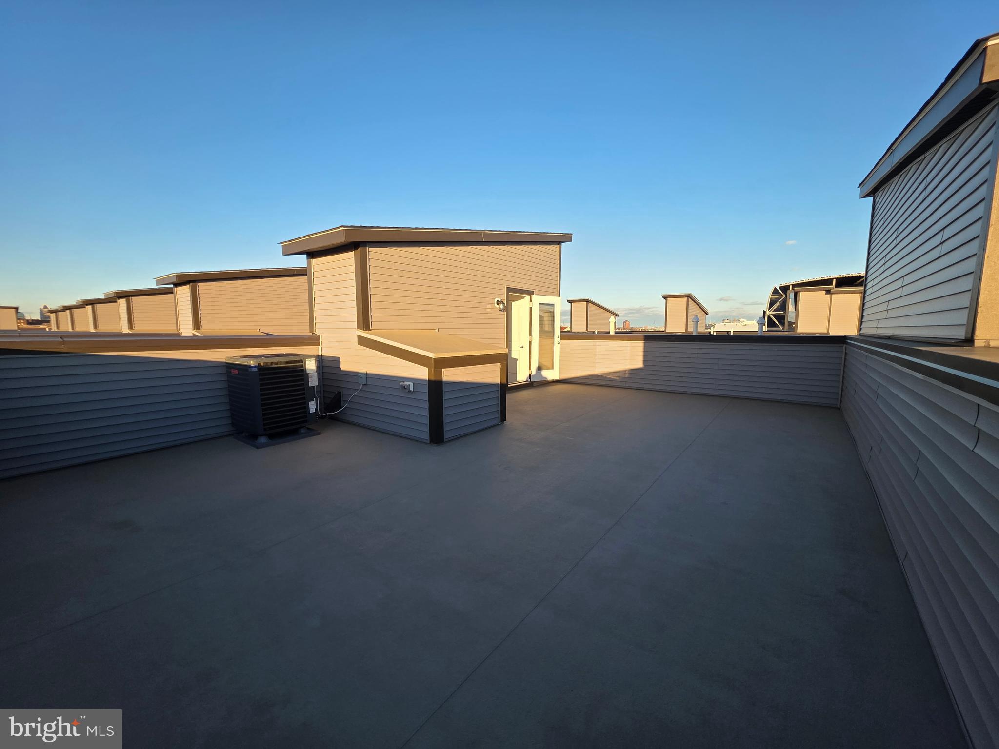 LOCKE LANDING - Residential