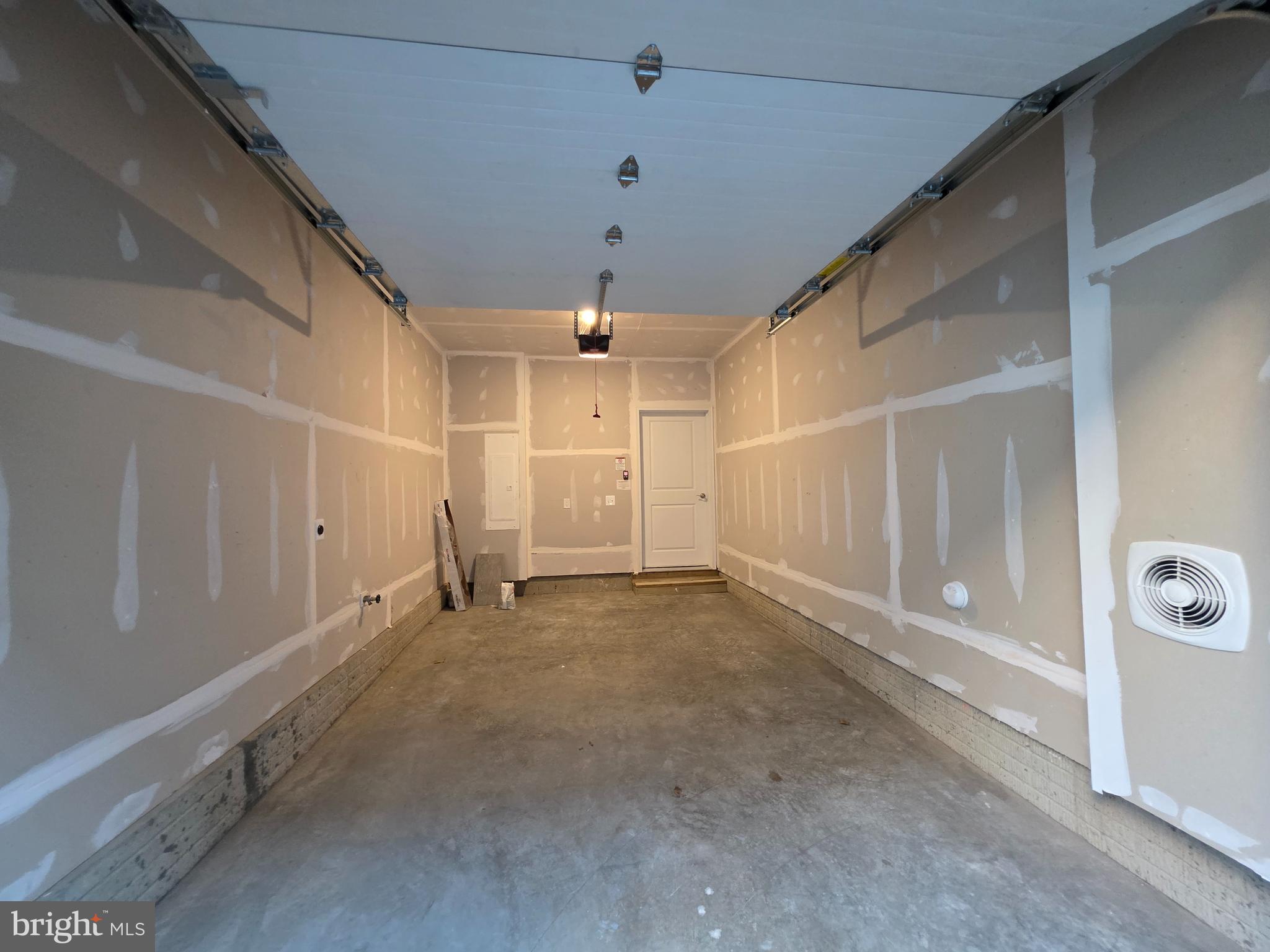 LOCKE LANDING - Residential