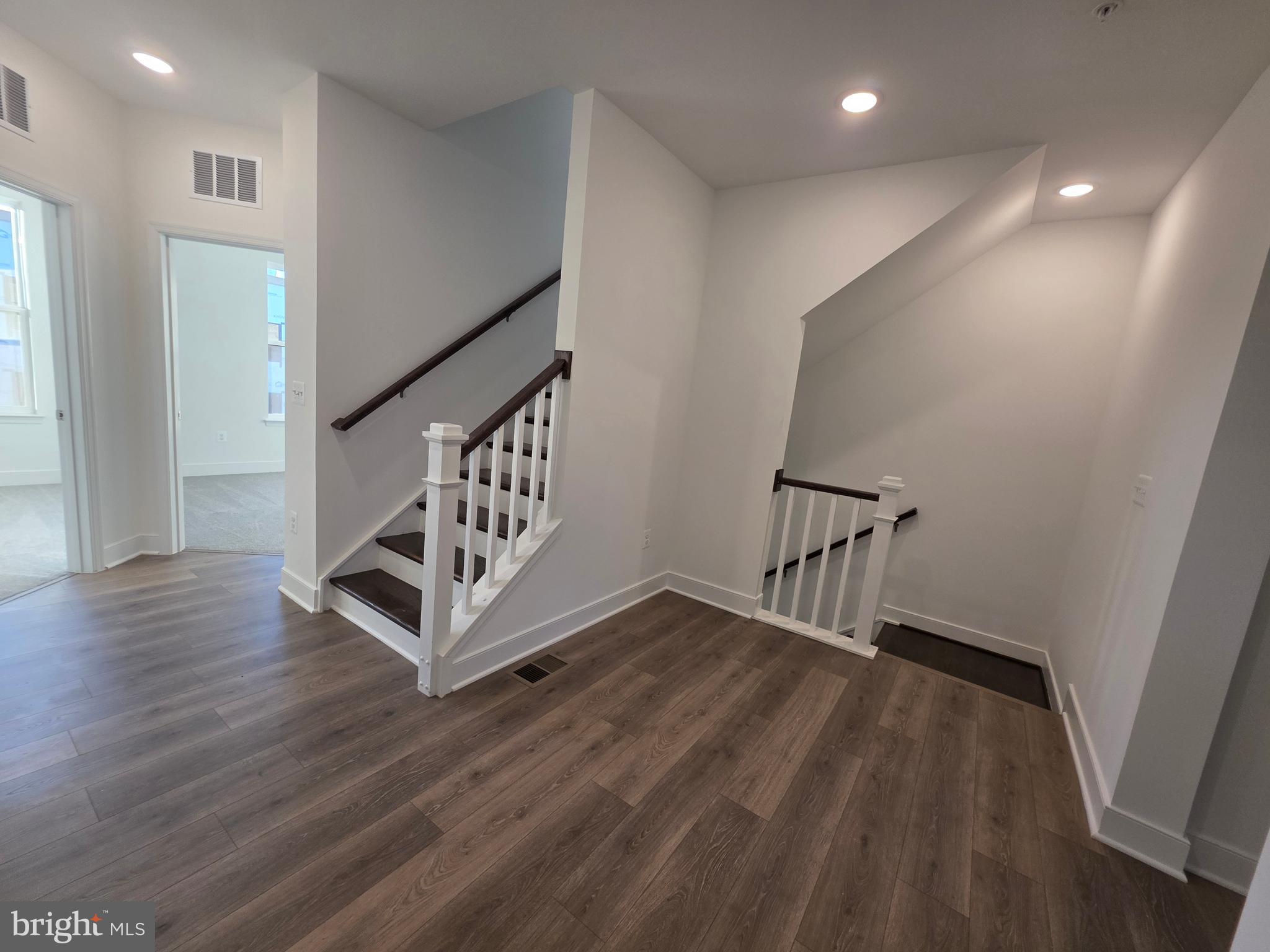 LOCKE LANDING - Residential