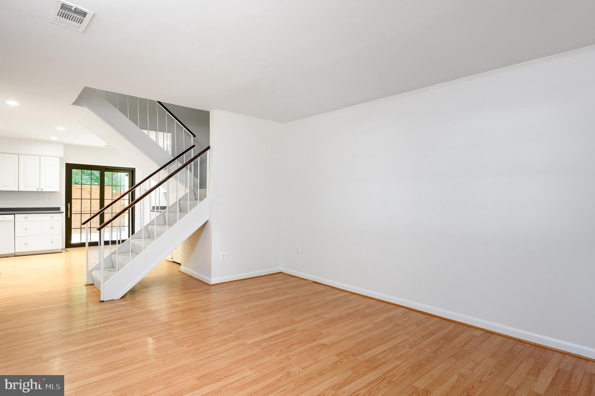 2060 HEADLANDS CIRCLE