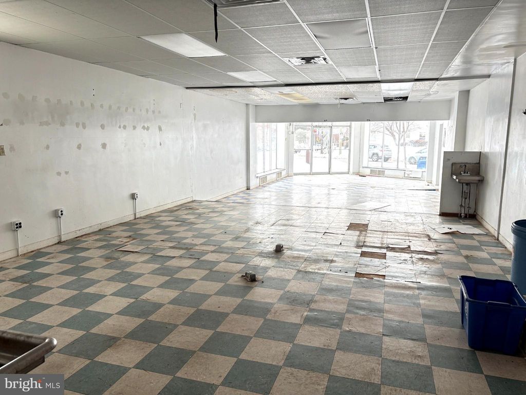 Photo of 7000 Oxford Avenue, PHILADELPHIA, PA 19111 (MLS # PAPH2581736)