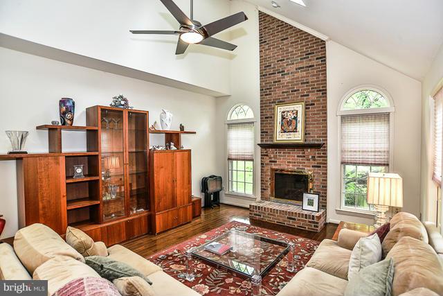 CROSSPOINTE - Residential