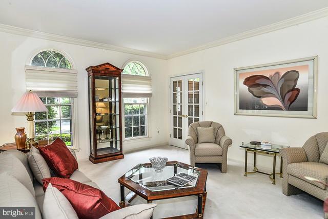 CROSSPOINTE - Residential