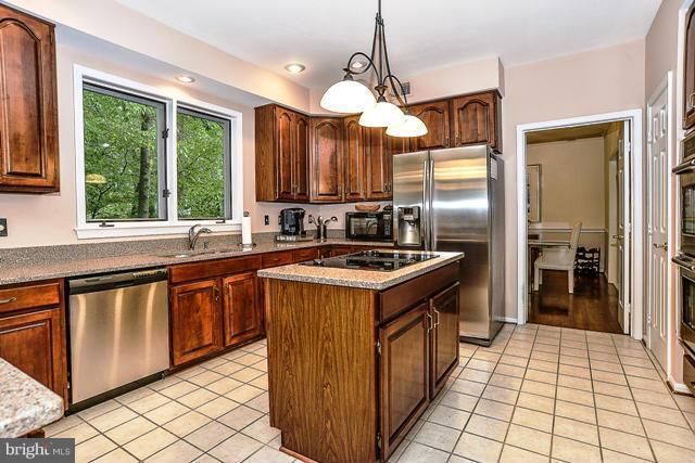 CROSSPOINTE - Residential