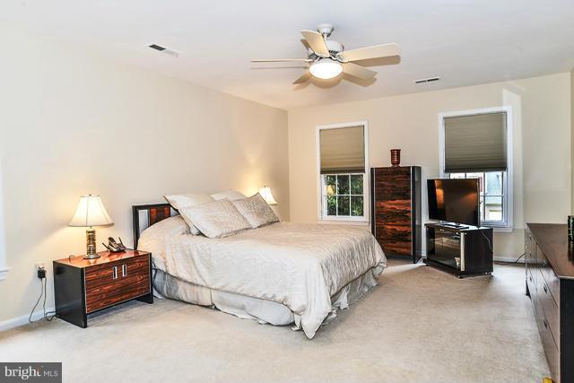 CROSSPOINTE - Residential