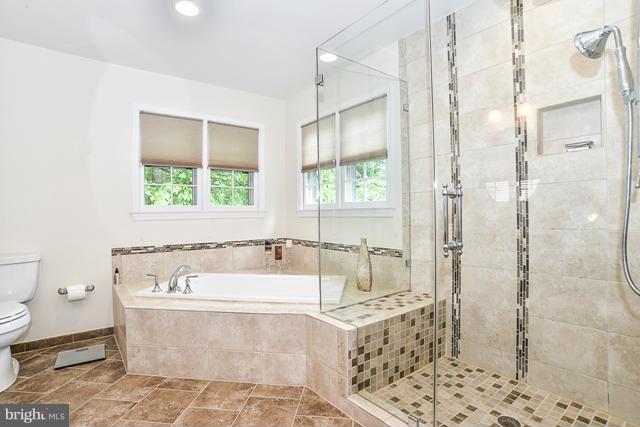 CROSSPOINTE - Residential