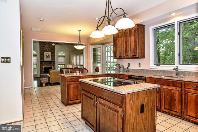 CROSSPOINTE - Residential