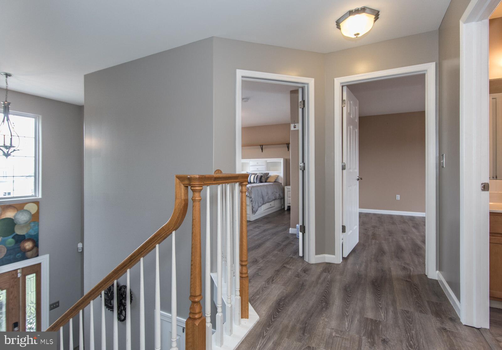 MAKEFIELD TERR - Residential