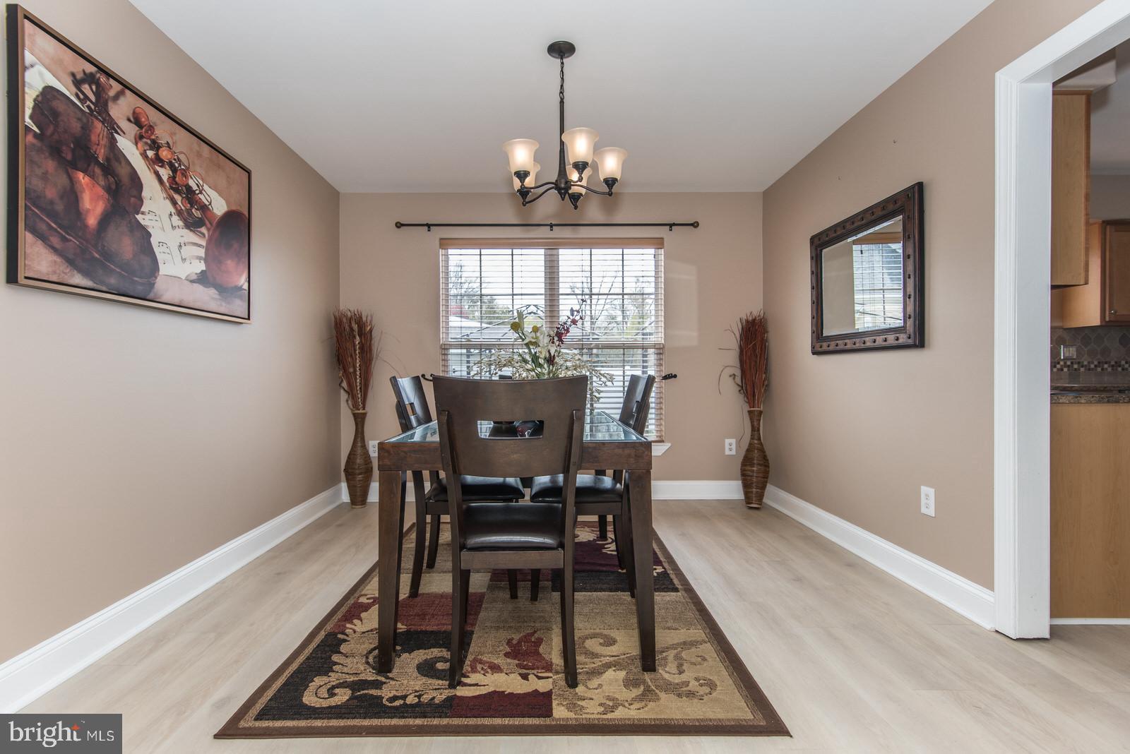 MAKEFIELD TERR - Residential