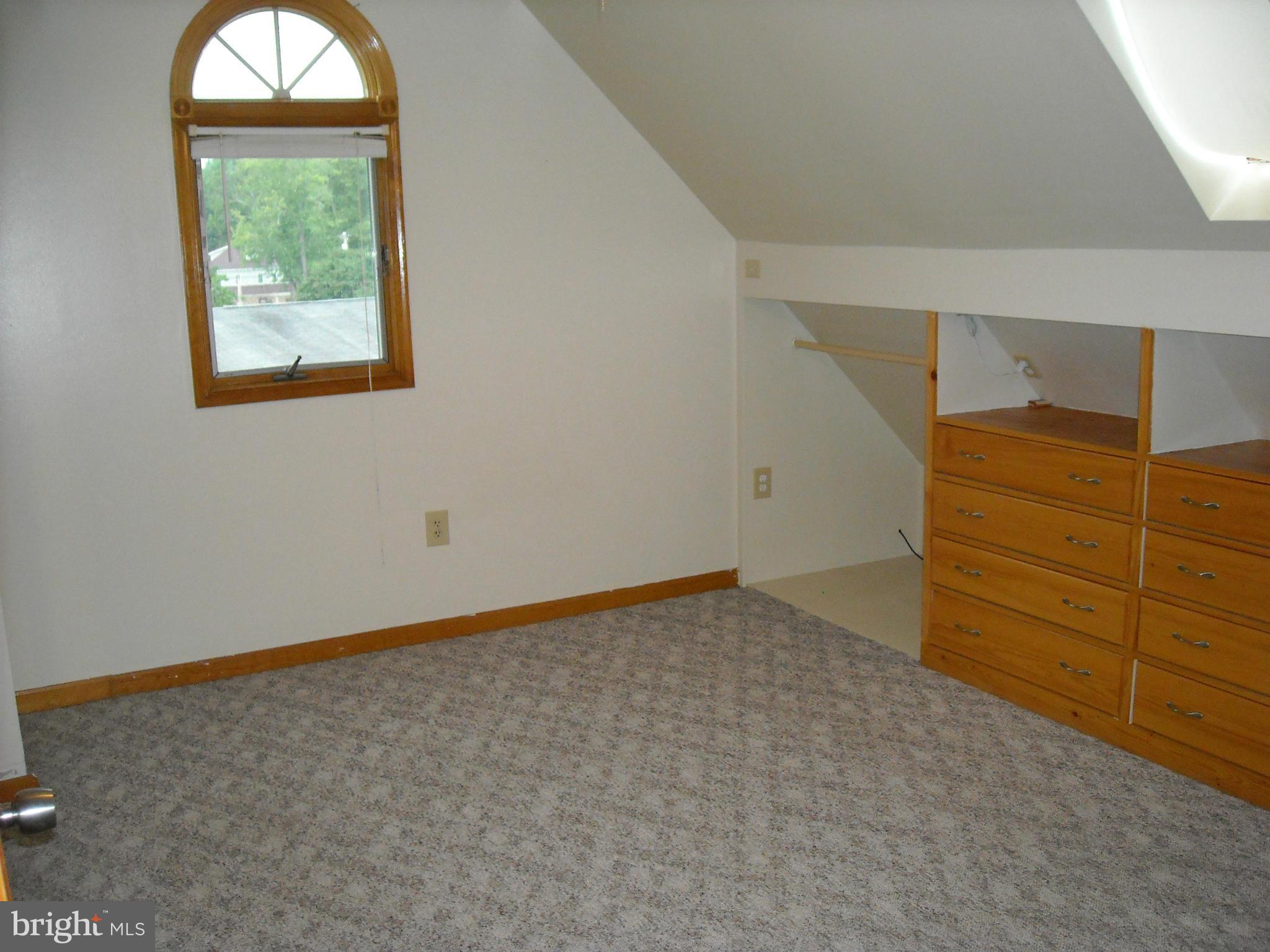 LOVEVILLE - Residential Lease