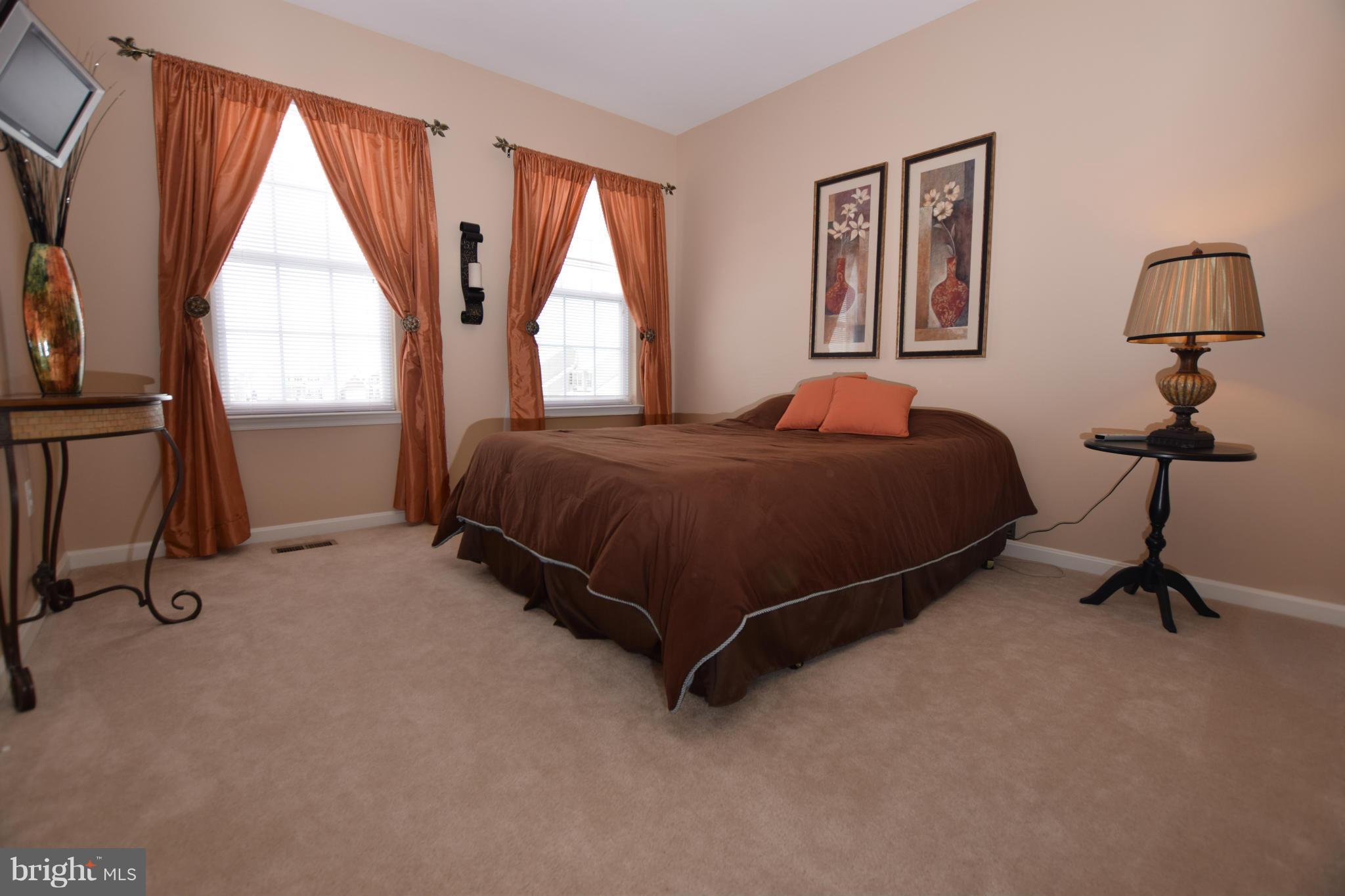 CLOVER RIDGE - Residential Lease