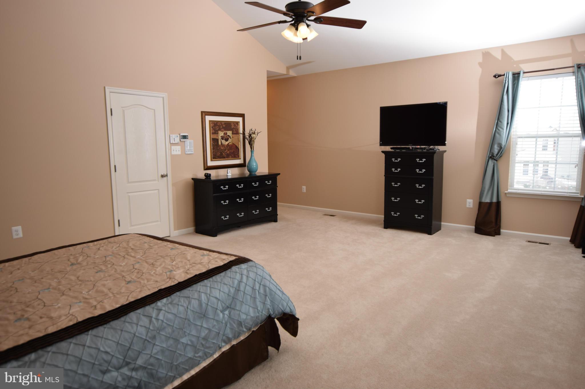 CLOVER RIDGE - Residential Lease