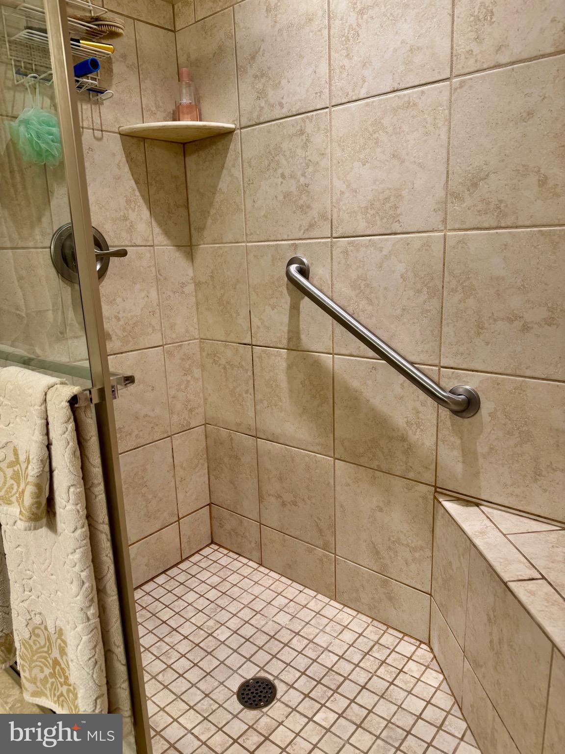 GOLDEN VIEW - Residential