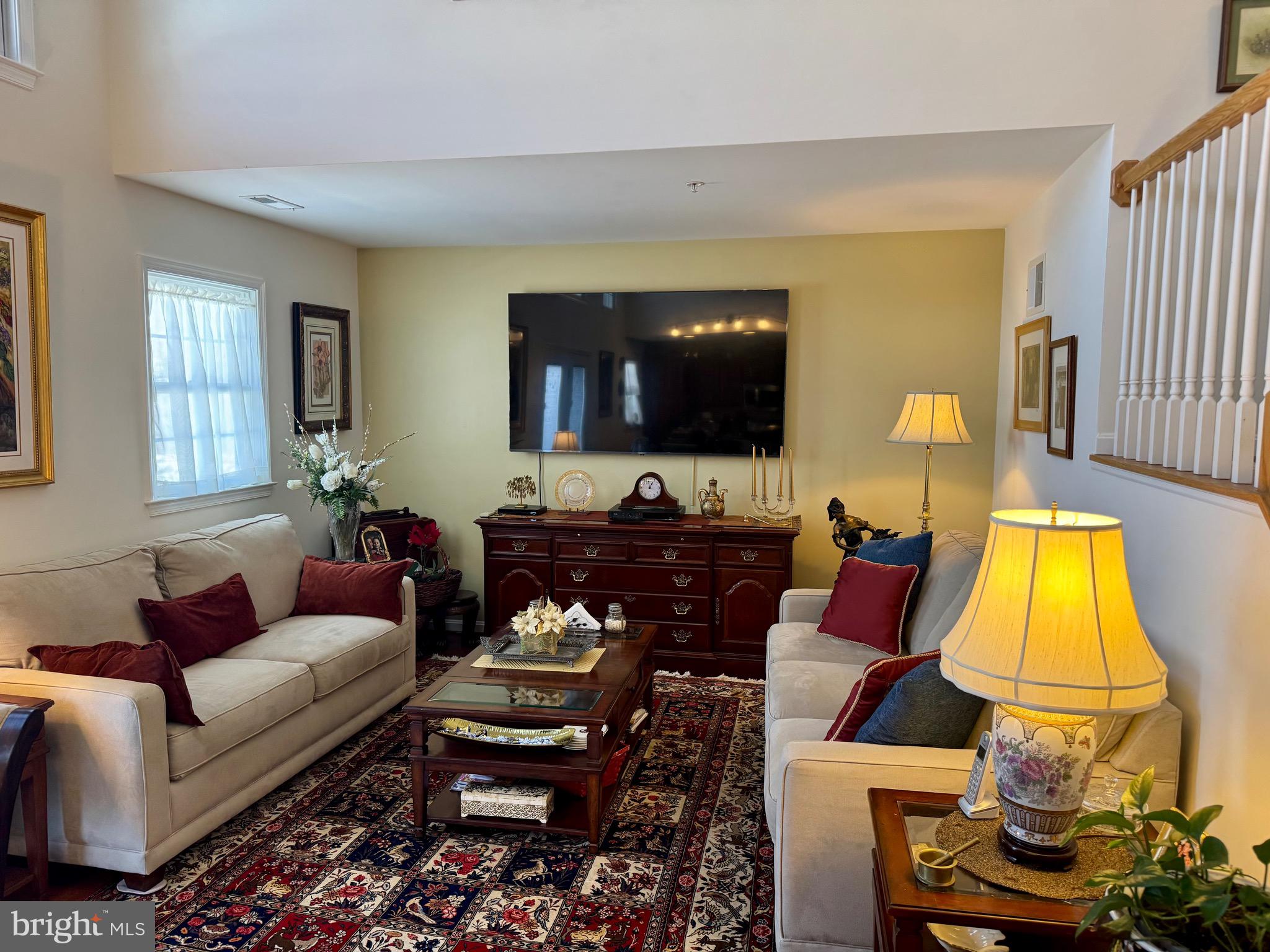 GOLDEN VIEW - Residential