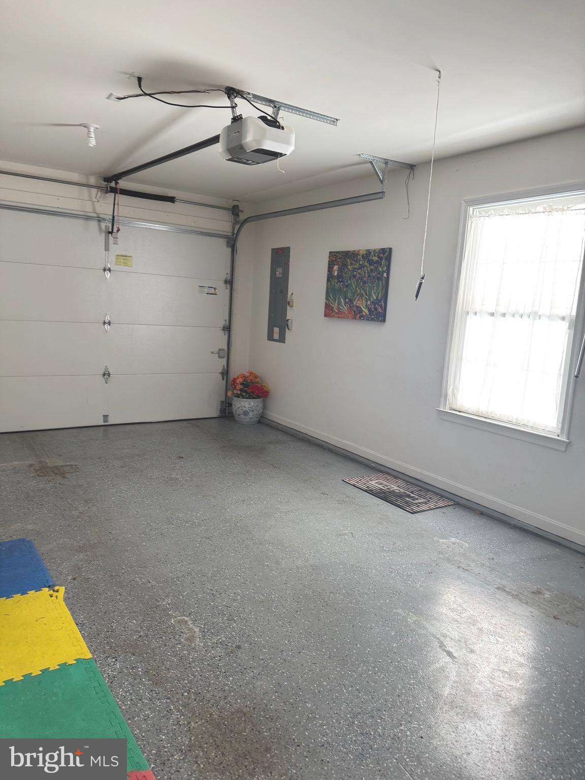 GOLDEN VIEW - Residential