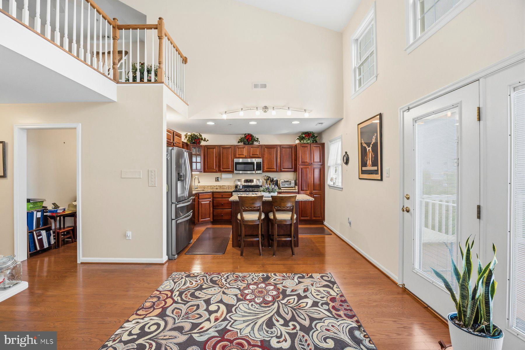 GOLDEN VIEW - Residential