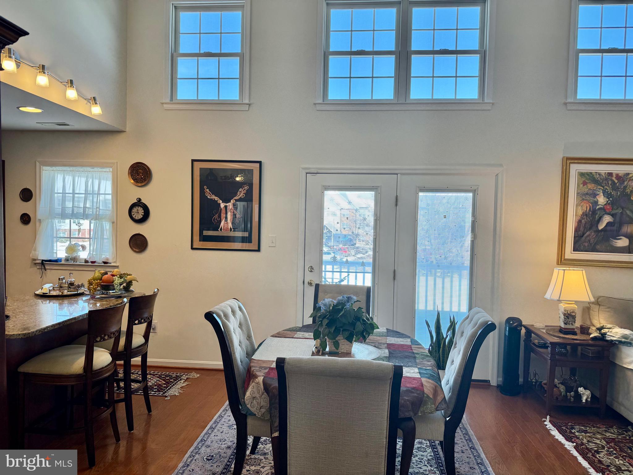 GOLDEN VIEW - Residential