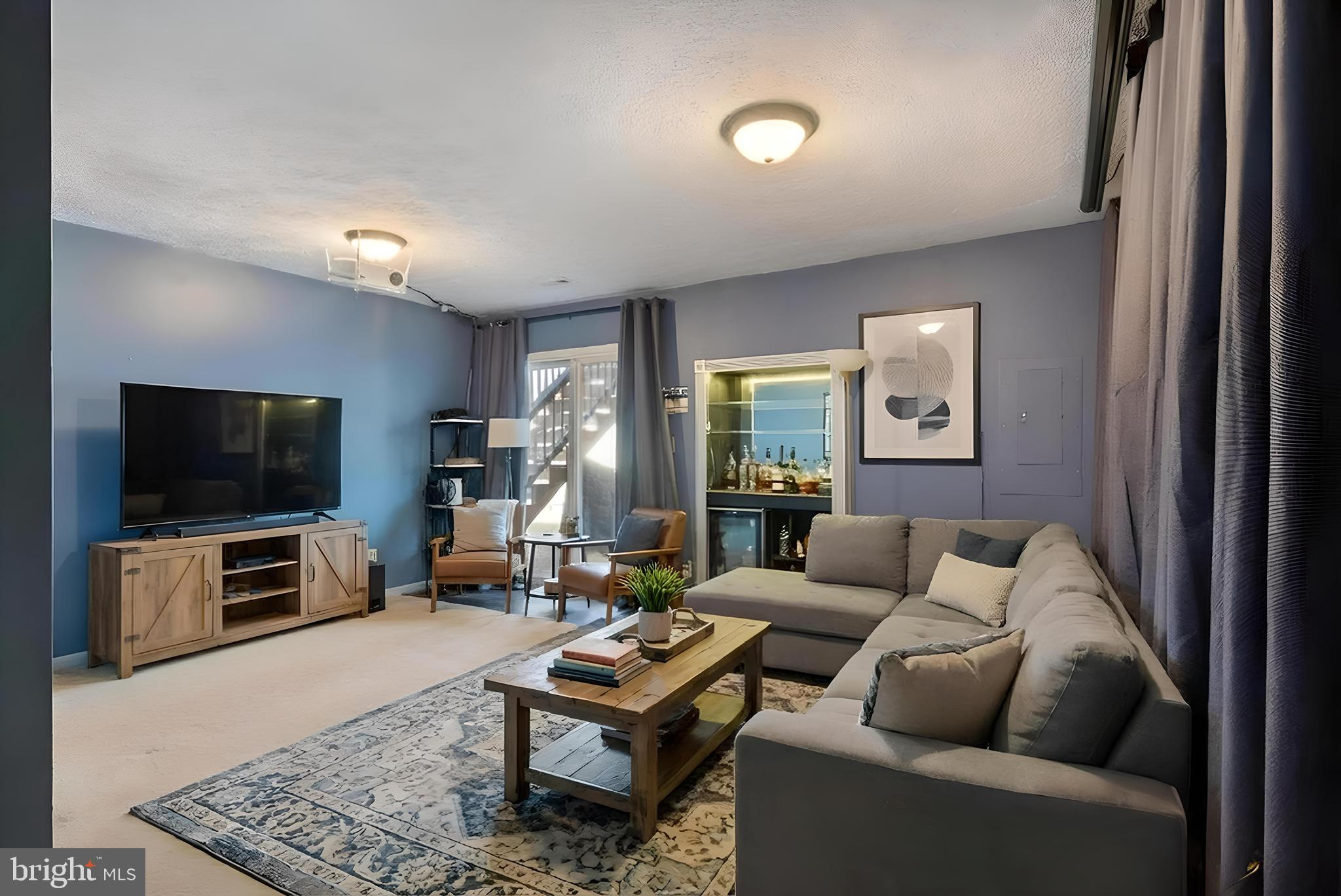 CHARLESTOWN COMMONS - Residential