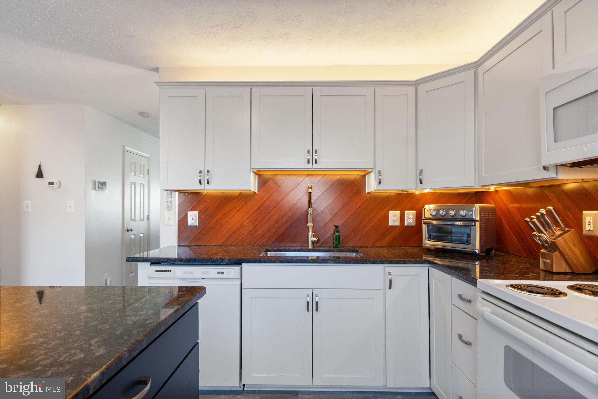 CHARLESTOWN COMMONS - Residential