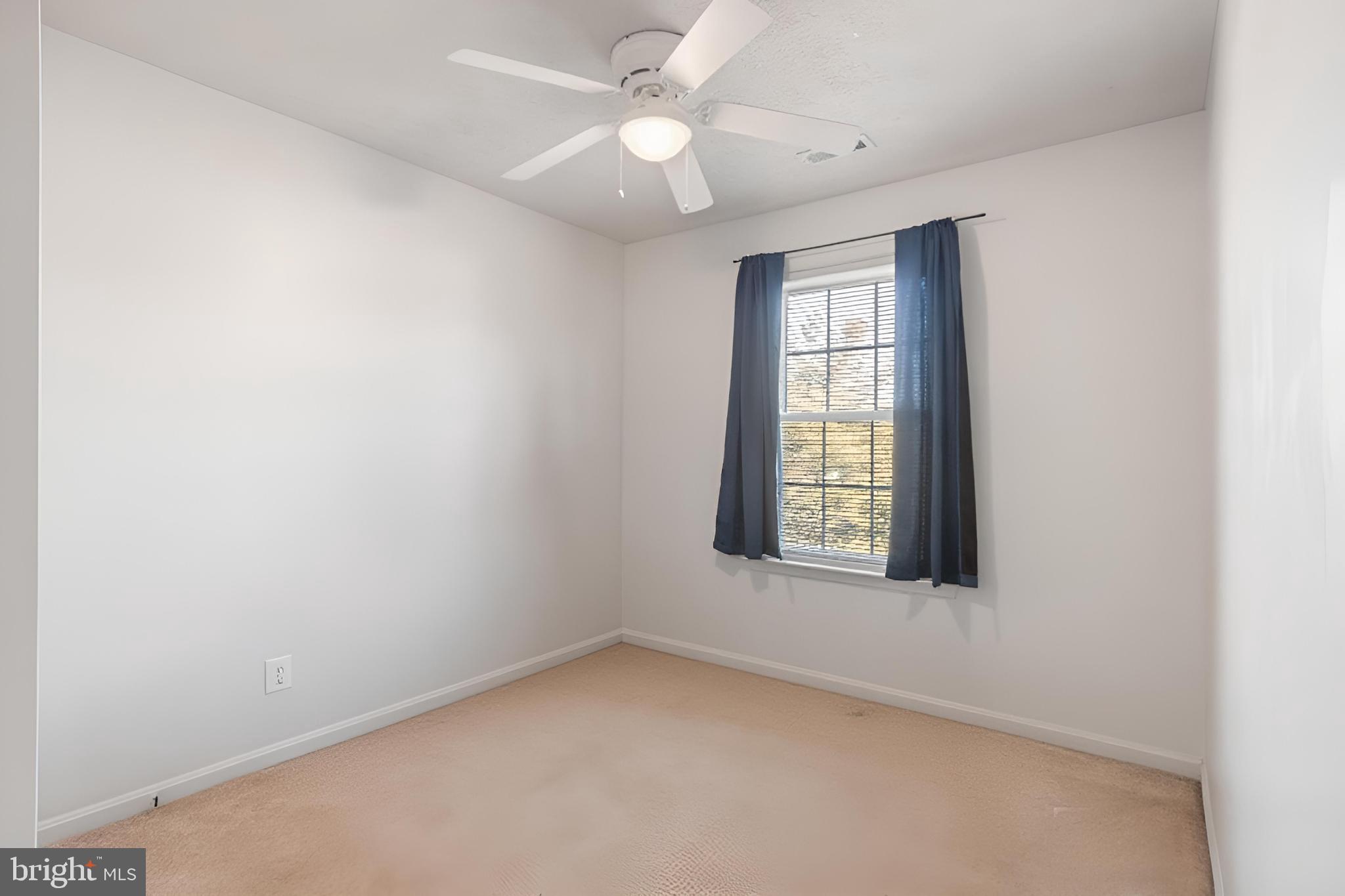 CHARLESTOWN COMMONS - Residential