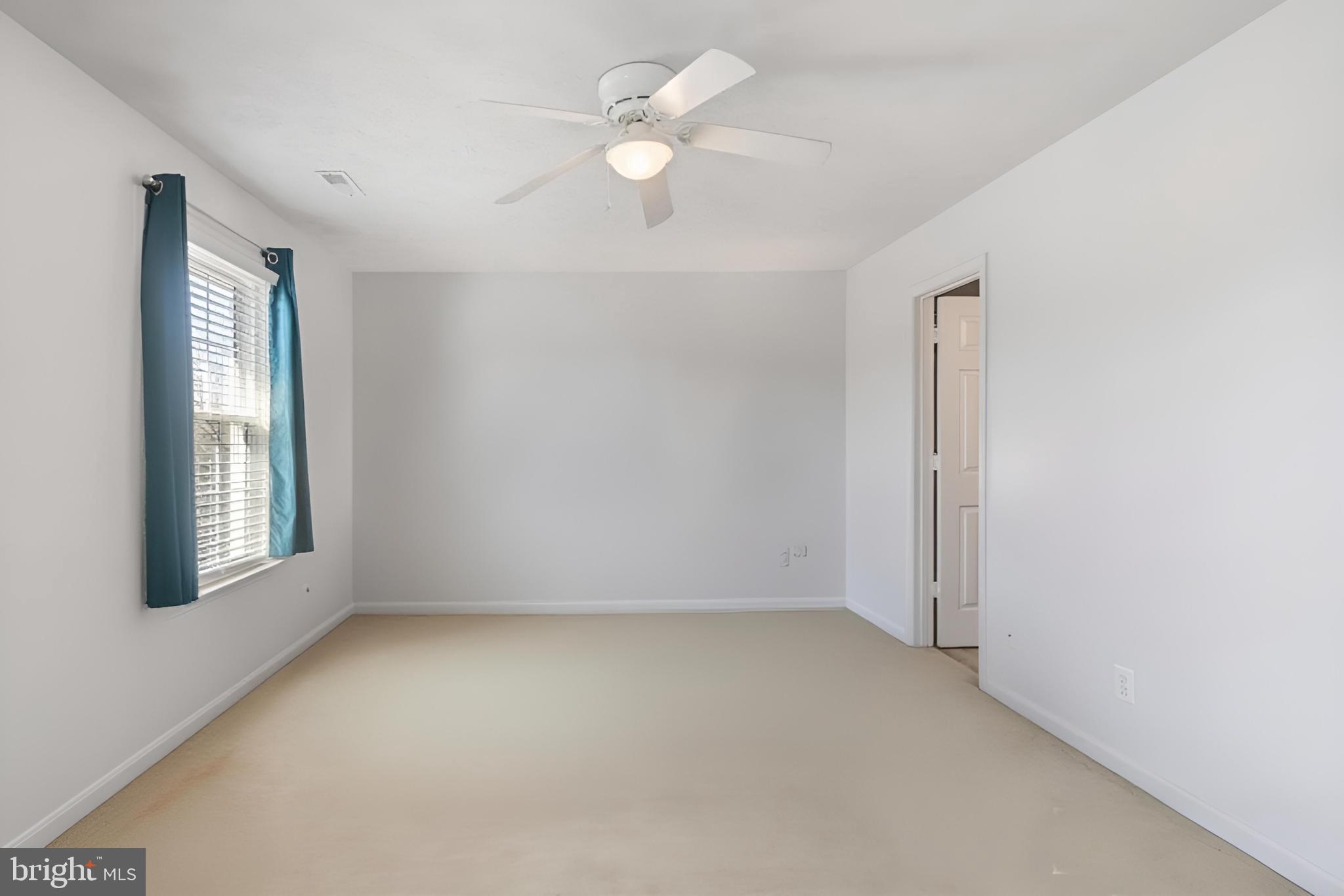 CHARLESTOWN COMMONS - Residential