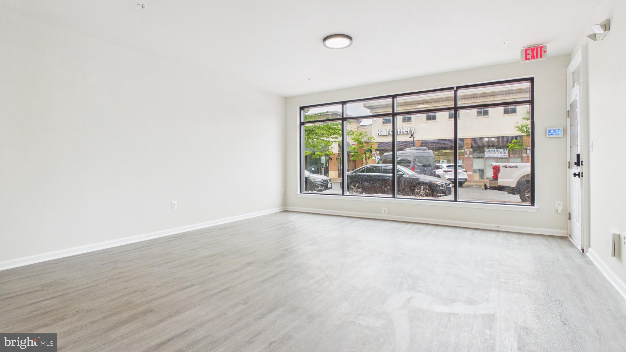 10082 MARKET STREET