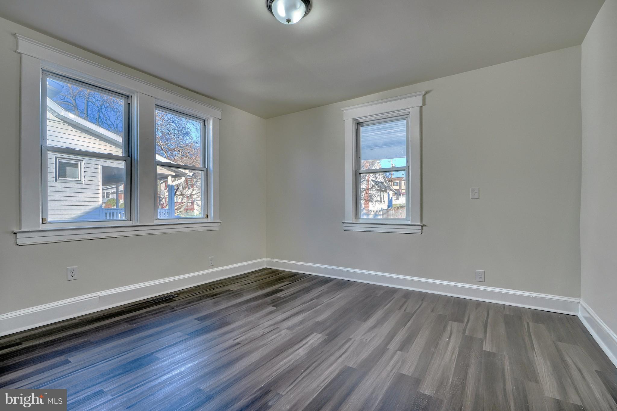 ROSEMONT - Residential