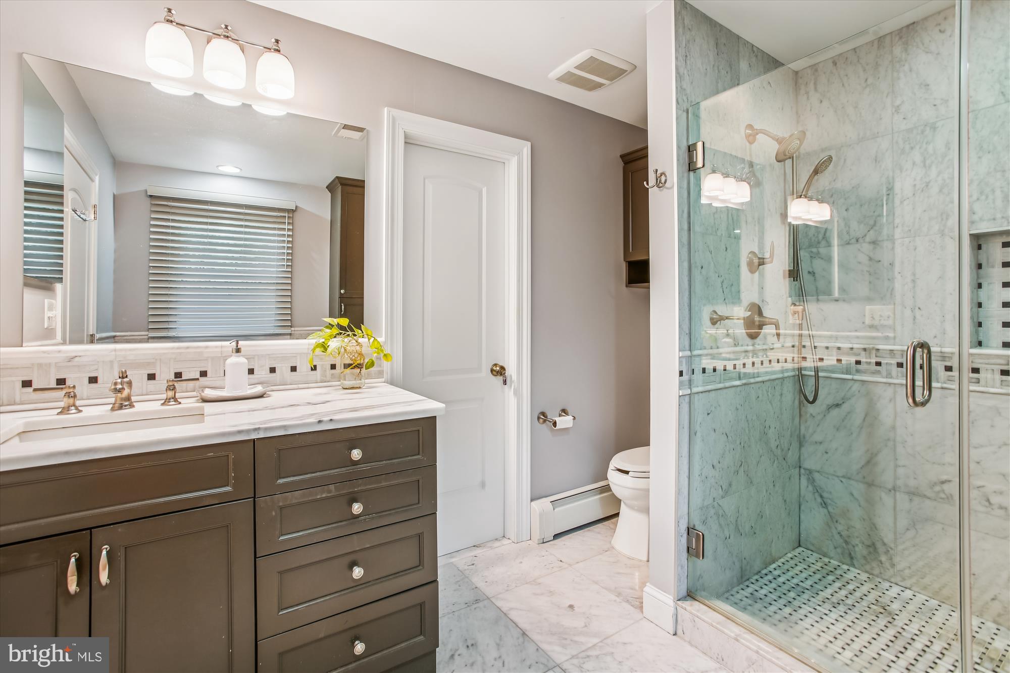 HILLWOOD - Residential