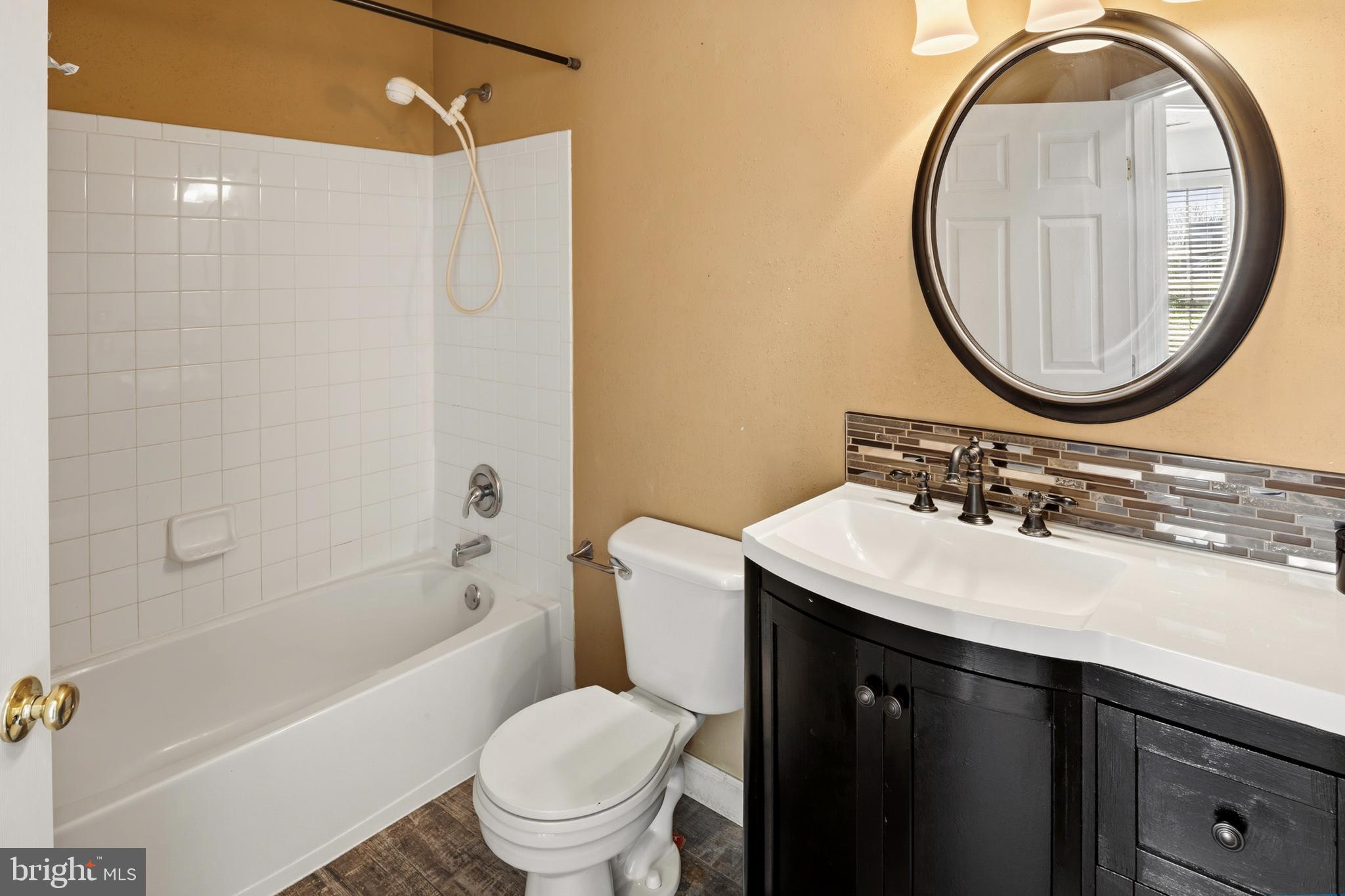 PERRY HALL FARMS - Residential