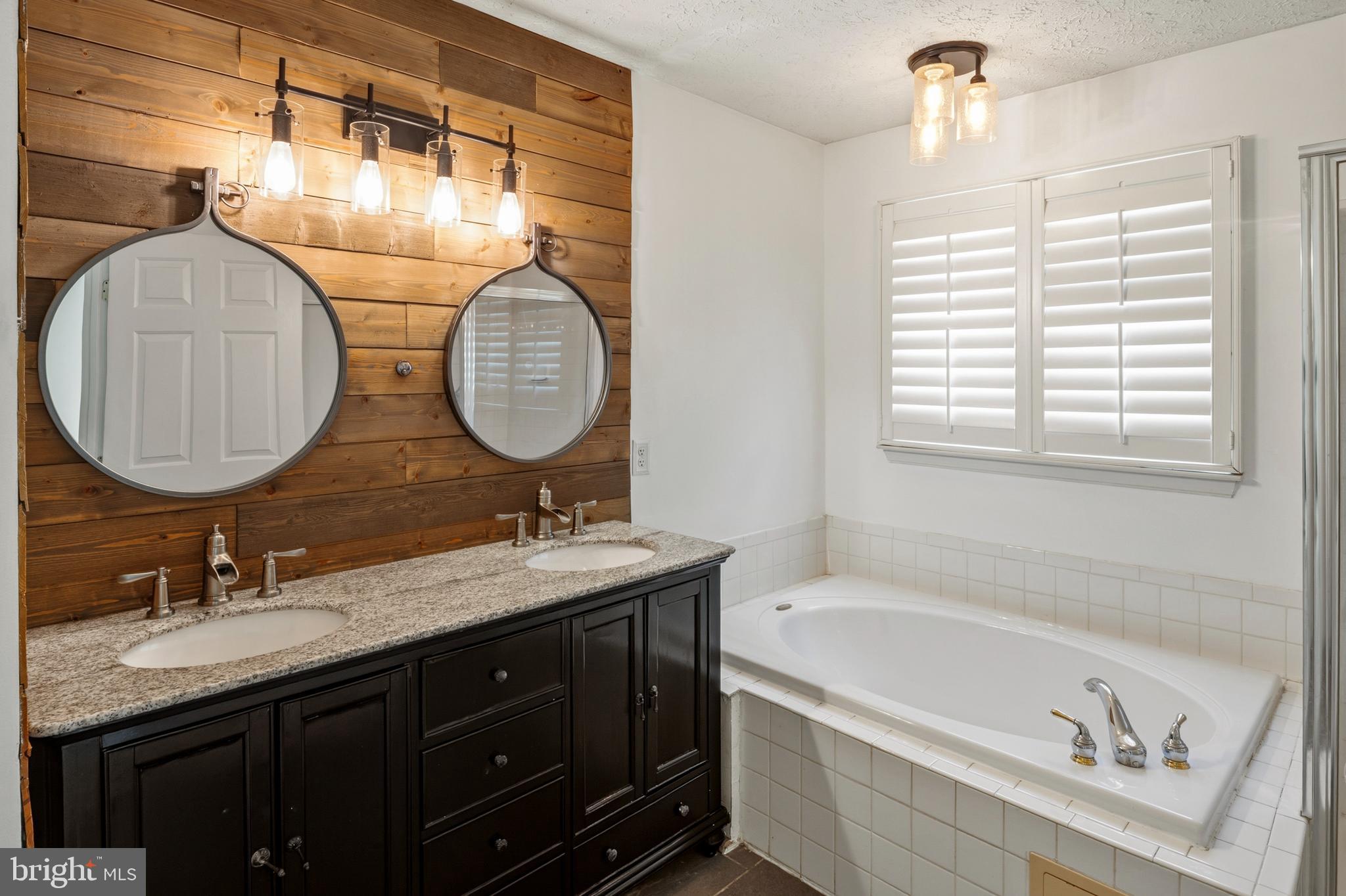 PERRY HALL FARMS - Residential