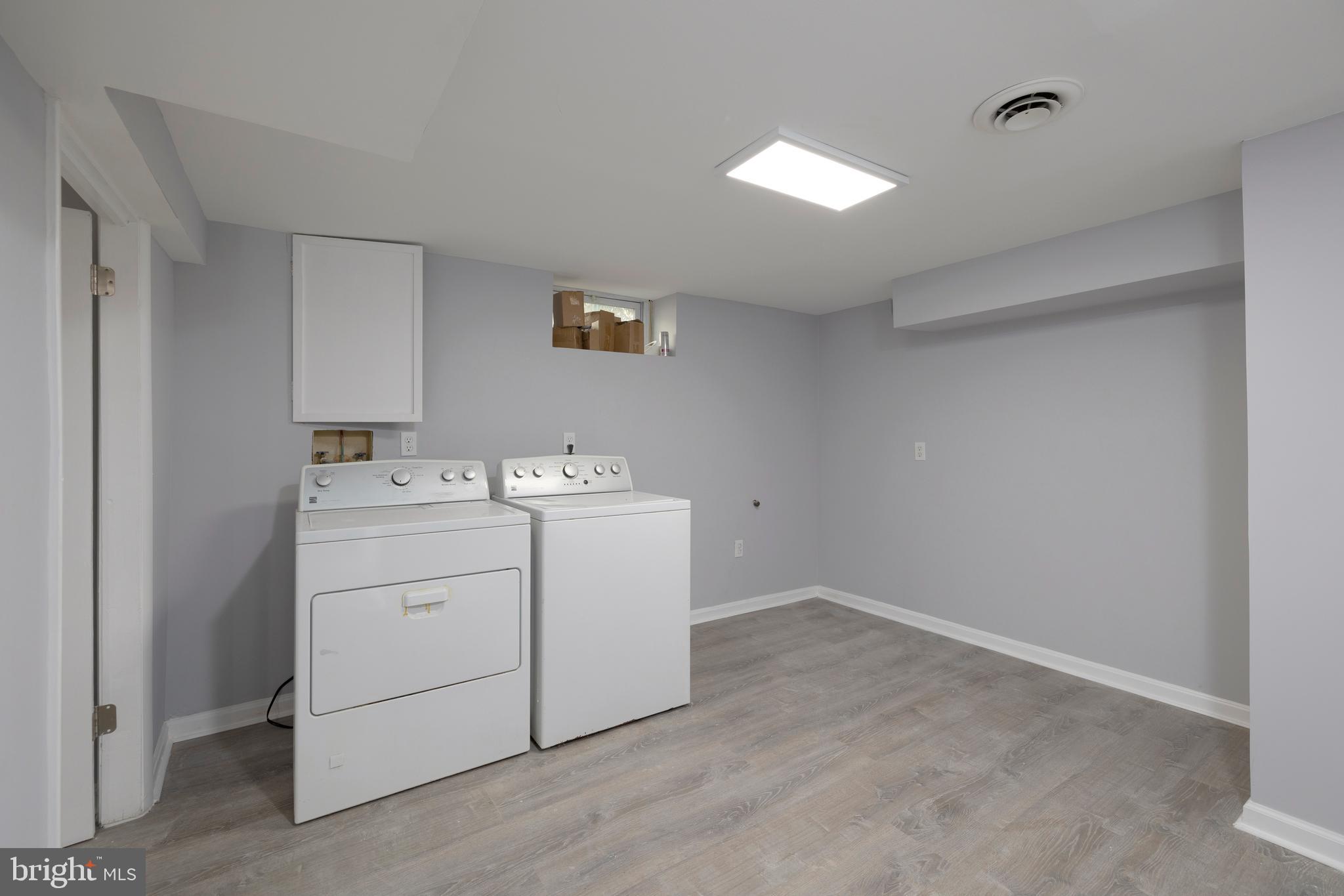 COLONIAL DRIVE - Residential