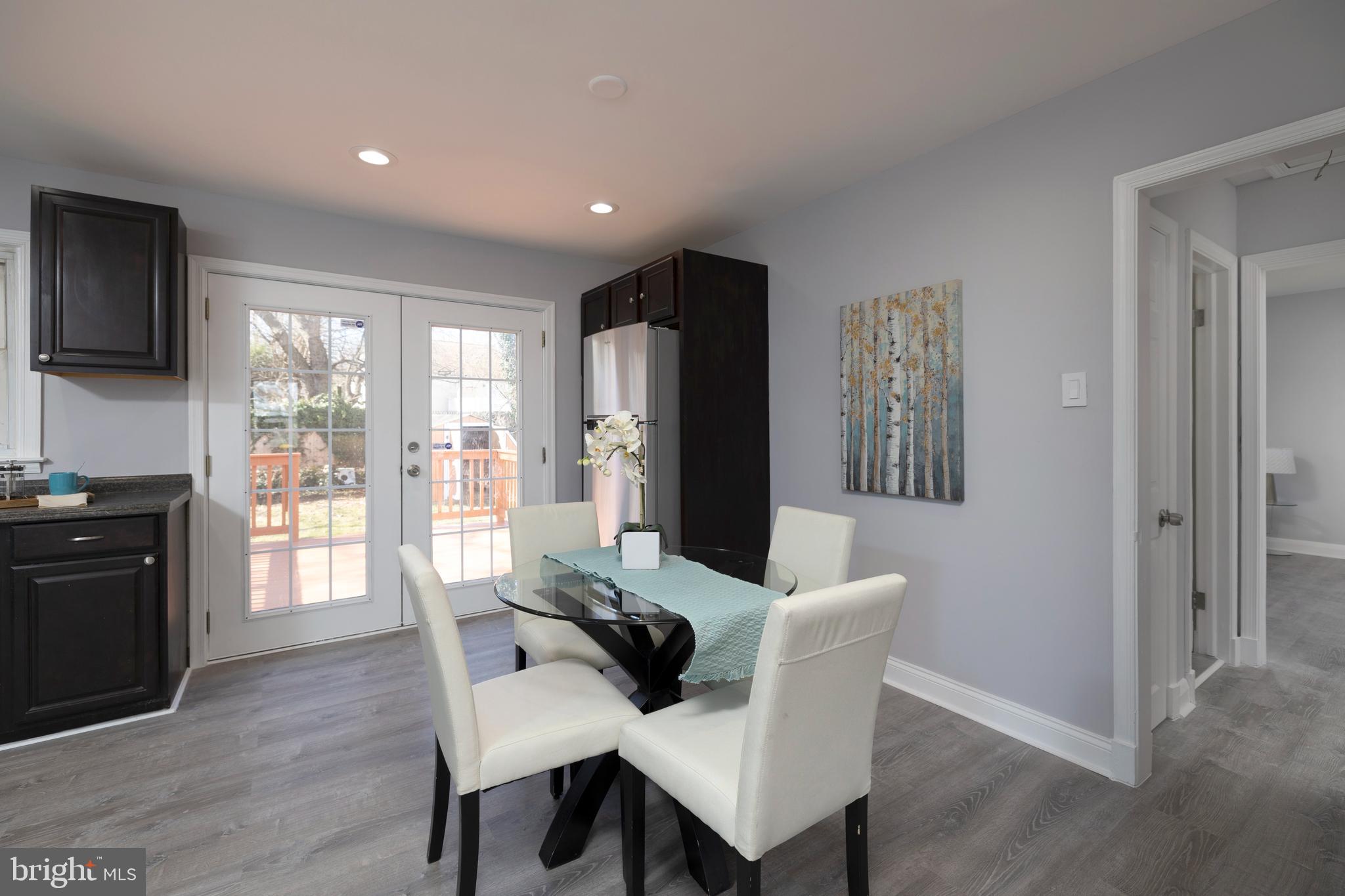 COLONIAL DRIVE - Residential